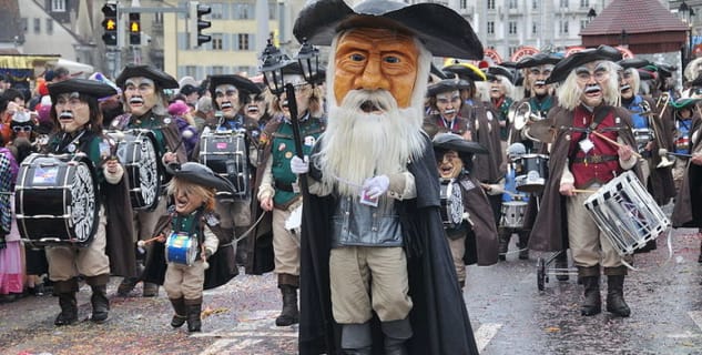 Basilejský karneval - http://commons.wikimedia.org/wiki/File:Luzerner_Fasnacht_2009.JPG