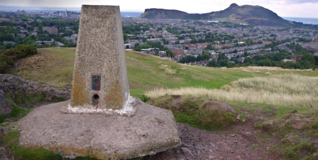 Blackford Hill - https://www.flickr.com/photos/effingham/9478737292