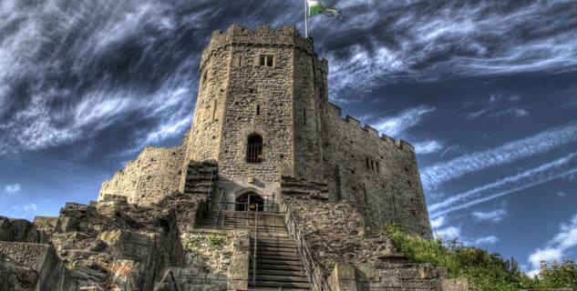 Cardiffský hrad - https://www.flickr.com/photos/max-design/4001061277/