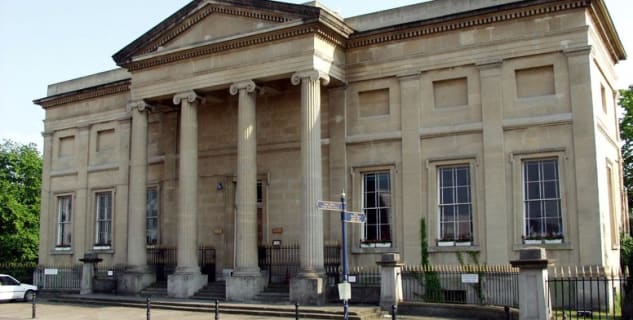 Muzeum Swansea - http://www.swanseamuseum.co.uk/visit-swansea-museum