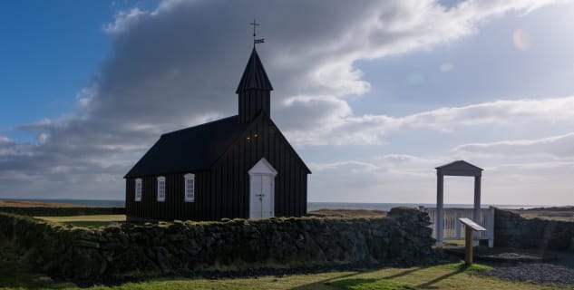 Búðir - https://www.flickr.com/photos/austinmatherne/28097492385/in/photolist-JNSZzT-4PpTFo-SHUFew-4Pb3aa-oyFBFY-qbp4xa-TeWKid-ni6wfW-pXT1X2-RUapQY-oyb4y3-4PaZsk-4PkD2R-oyb5Ad-ohp4Kq-RvSUPe-oQoD3v-4Pfh5b-4PfgPy-4PaZHF-2SckkA-oyaMA3-Sb2WW1-qZtigA-SbMFzb-resQVT-5iokjk-RvSU2T-4Pb2TX-WVu46p-V388uJ-RvSVMr-pSsMPa-S2Z1oj-Pj81qS-Sb2TpG-osBMDU-S5A2kB-SKR4Zx-4PfgxG-nmUoWT-4PaZcX-2Scmfs-njRAjj-oyTFV6-qeqFkg-owSsvf-UiV7c7-4Pb1qg-2S7Y7R