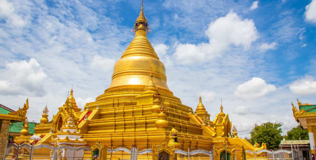 Kuthodaw pagoda v Mandalaj - 