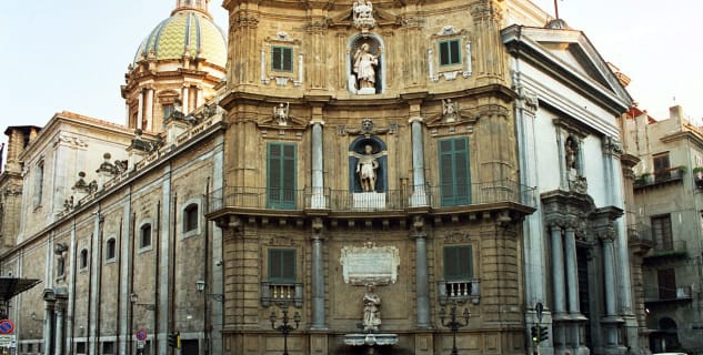 Quattro Canti - https://en.wikipedia.org/wiki/San_Giuseppe_dei_Teatini#/media/File:Palermo-San-Giuseppe-dei-Teatini-bjs2007-01.jpg