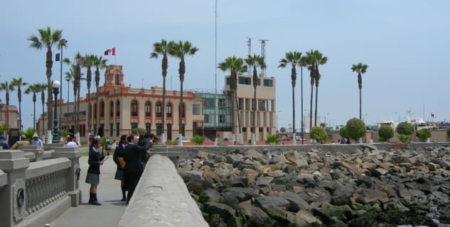 Callao - https://www.flickr.com/photos/anarchivist/1973152118/in/photolist-41mVo7-41mPUy-rCHbwK-csFvdA-z723R-e5HRwF-41mTKL-6cR2LZ-41mYQ9-41hEsP-boZCt6-6M77Eo-UHDLTr-UHDNkK-UtmJQy-csFv9w-X7odq3-odmDxH-oSvwVd-oSvwPw-5Qpydi-WLeafb-8Nb7v3-WF53tE-VssP27-avNuTV-8MPfme-8MSjwS-odmyFt-b76jst-4H6NeH-4H4nUa-5weU3G-4UNFiL-Uw91s2-4H8ASu-41hG7r-5weZ5b-VjFh49-4H8wJW-4H8sSm-WF544s-9aaxCc-5QtQ15-nVTa7X-8Nb7X5-SiwztX-8CYi4D-8LLeJB-S3GRhq