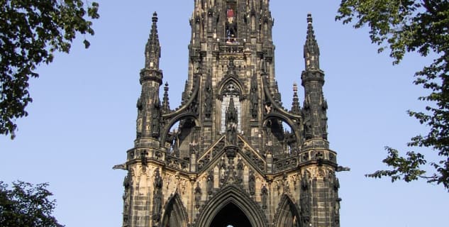 Památník Sira Waltera Scotta - https://en.wikipedia.org/wiki/George_Meikle_Kemp#/media/File:Schottland-Edinburgh-Sir_Walter_Scott_Monument.JPG