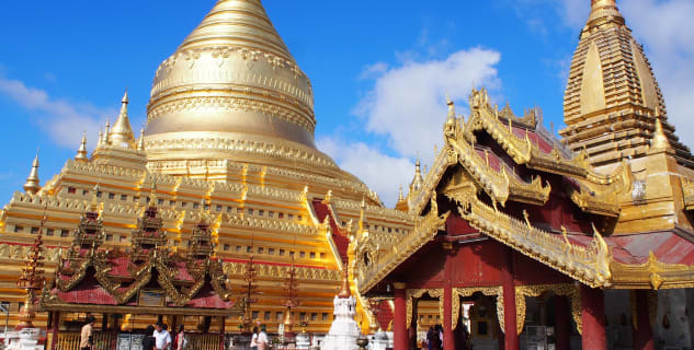 Shwezigon Pagoda - https://www.flickr.com/photos/porkandchicken/31999721228/