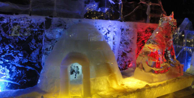 Fairbanks Ice Museim - https://www.flickr.com/photos/jjandames/9406780770/in/photolist-fkfdcm-fkgCcw-fkfvzw-fkfgCU-fkfxKE-fkftxU-fkfbWS-6enEez-fkfjXs-fkfPym-fk19Sz-fk1NKH-FTL3qE-fkg4yf-fkfKD5-p37pnn-fk2sja-fk117i-fk1X3r-fkfrKG-fkfFmU-fkfoeW-6erNS1-G3T7t-fk1SJe-fk1vBZ-fk1dhP-fkf7sN-fk16tV-fkfRth-p38tHx-FTUFyR-fk24Mk-pjzP5L-fk1eqX-fkg33E-6erNp7-7KaTUG-Gpbkff-6erP9J-6erNYU-6enE9p-GEXTzs-GEXVbo-6erNWG-7wMWPg-DNfu2-6erNvN-7K6Yvz-dXUgS