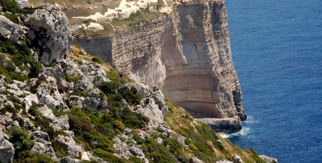 Dingli Cliffs na Maltě - https://www.flickr.com/photos/jamesstringer/14066742896/