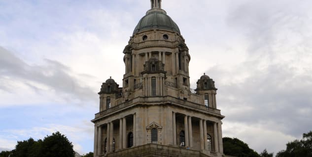 Ashton´s memorial - https://commons.wikimedia.org/wiki/File:Ashton_Memorial,_Lancaster.JPG