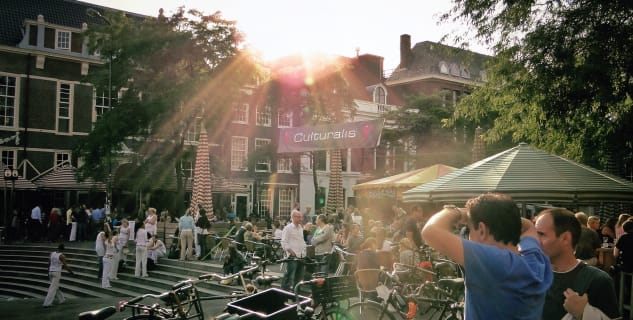 Grote Markt - https://www.flickr.com/photos/vdepizzol/7562897962/in/photolist-cwiQ5s-69e2VR-5B2CVx-4xS9aQ-iPqQv-5UuqCF-dCmNWv-nWqsHW-bwZc6J-iPqQy-6Wo5wV-iPqQq-q3BQb3-oiZgC5-nLFyg1-qgH7Tj-qXEV5f-bEdpCV-6pY1EE-8quiV7-aUeRsM-bqtCUK-etzZFf-apA8Vt-qGqu1Q-G422u4-8KfeH8-q3yaBY-4x2ecM-8KfevT-iPrBw-qk5jUw-pomDRi-SDgCh2-9wfwC3-9wfxtW-pokKgD-iPqQx-apCQwY-5d3jVX-9qSetJ-9VHNiH-9W51Fj-7u11wq-q3L7LF-btNCwE-rUZCZo-agHsUR-bmU13k-q3JJnX