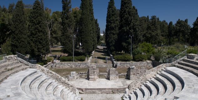 Římský Odeon  - https://commons.wikimedia.org/wiki/File:Odeon,_Kos_Town.jpg