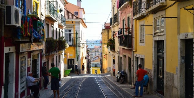 Bairro Alto - https://www.flickr.com/photos/retinafunk/4951268775