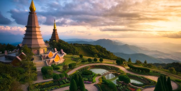 Královské chedi na hoře Doi Inthanon - https://www.flickr.com/photos/93595369@N07/25521210223/