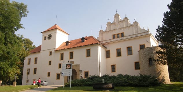 Zámek Blansko - https://commons.wikimedia.org/wiki/File:Blansko_Chateau1.JPG