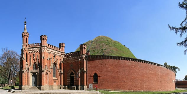 Pahorek Kościuszko - https://commons.wikimedia.org/wiki/File:Krakow_KosciuszkoMound_H43.jpg