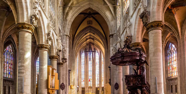 Église Notre-Dame du Sablon - https://www.flickr.com/photos/55267995@N04/27334609241/in/photolist-HDt21e-PYZd8-HDt4c8-szjcCt-oBD9BP-9bpBuu-dbdjih-HKL6DX-GQ2vTm-GQ8YZ2-shSGgM-oTSw3K-shVj4p-p5QNmf-HDta3g-hp5Xx3-hp67XM-PYZ4K-oU9cvM-dbdiNm-ec3mRC-oNnKtQ-oBDLAw-HKL3An-9bmuS8-9Z5bCL-p5QA4E-shTfVe-p3QzMo-PYZiV-kpnd9S-ai3hWu-payYXg-oNozqZ-oBCZxM-9Z5bsJ-hp5DYX-dbdgp4-oU93R2-9Z5bmj-hp7v8z-dbdjU9-HDtcnr-HKL9zr-hp5Spi-GQ2s61-85xr22-hp52nF-HKLf1g-yM9sS/