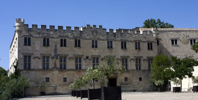 Musée se Petit Palais - https://commons.wikimedia.org/wiki/File:Avignon-Mus%C3%A9e_du_Petit_Palais.jpg