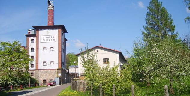 Pivovar Broumov - https://commons.wikimedia.org/wiki/File:Olivetin_brewery.JPG