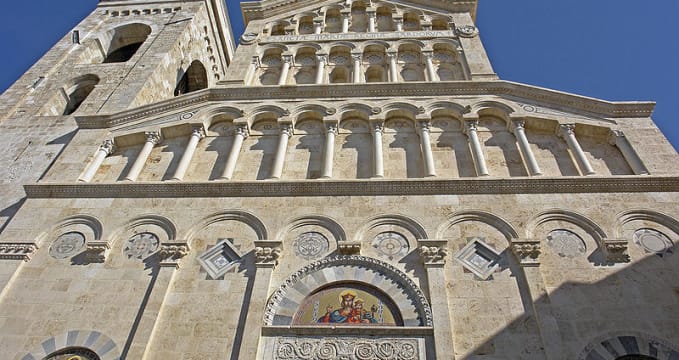 Cattedrale di Cagliari - https://commons.wikimedia.org/wiki/File:Cagliari_kathedrale_fassade01.jpg