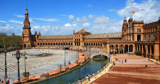 Plaza de España, Seville - https://www.flickr.com/photos/53063178@N08/9095700908/