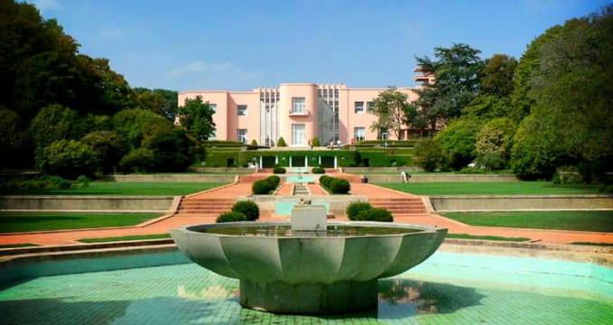 Fundação Serralves museum - http://commons.wikimedia.org/wiki/File:Fundaci%C3%B3n_Serralves_o_palacete_de_Miami.jpg