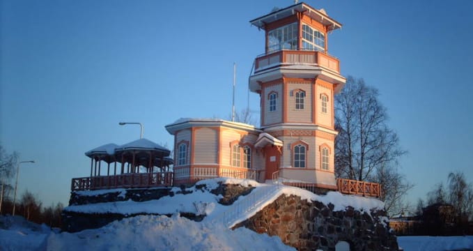 Hrad Oulu - Observatory Cafe - https://www.flickr.com/photos/hugovk/3518183192