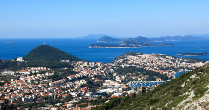 Výhled na Dubrovník z Hory Srđ - https://www.flickr.com/photos/liz/8561298835