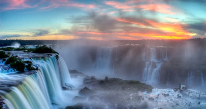 Vodopády Iguazú - https://www.flickr.com/photos/cnbattson/4333692253