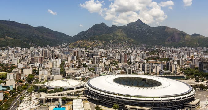 Stadion Maracanã 2014 - https://en.wikipedia.org/wiki/File:Maracan%C3%A3_2014_g.jpg