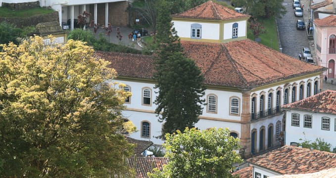 Caso dos Contos, Ouro Preto, Brazílie - https://commons.wikimedia.org/wiki/File:Casa_dos_Contos.jpg