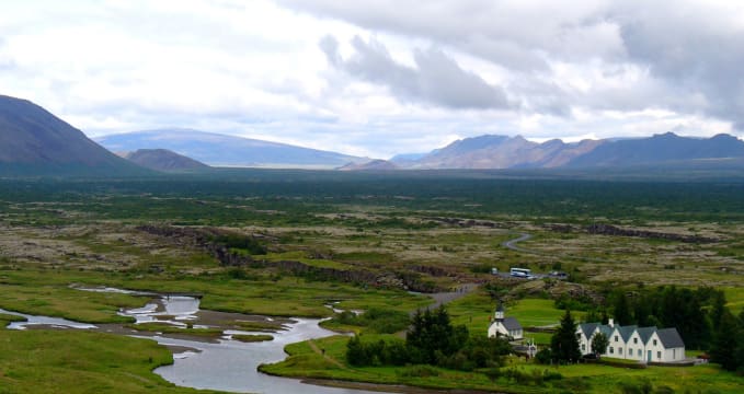 AlÞing v Þingvelliru - https://www.flickr.com/photos/rwhgould/5975734309/in/photolist-a74cBT-8mtTmy-9PXGCT-8tAnQ6-8cmnAL-6suRNb-a7DpE2-8mtSKQ-dhxvNS-qxLubM-8msjXk-RKYU3-4XGQav-cbRbAG-8mvsHG-dhxwhC-8tAnGM-k2d39T-fDn1gL-k2d1Rx-5TqG1Q-5TqENu-fD5xvr-6sqKnD-f3rjmR-8cmoaN-k2d114-dhxvxa-Eqzun9-NxyfhE-M8daMS-M8da59-MeUZHE-MeUYD5-M8d8sG-M8d7WG-MaRa14-MeUUvq-MaR8ig-MaR6EX-LRjyB1-M8d3Lh-LkDPvL-LRjx3u-MaR1bv-LkDNTd-MeUGZ9-LkDNvu-MeUEgy-LkRLn6