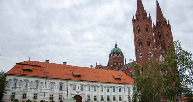 Biskupský palác s katedrálou - 