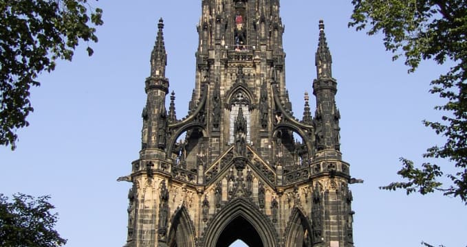 Památník Sira Waltera Scotta - https://en.wikipedia.org/wiki/George_Meikle_Kemp#/media/File:Schottland-Edinburgh-Sir_Walter_Scott_Monument.JPG