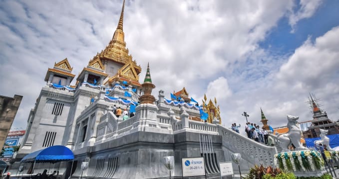 Wat Traimit - https://www.flickr.com/photos/teseum/48585592091/