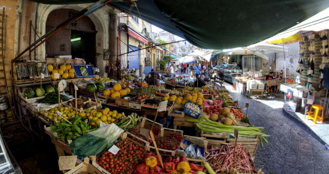 Mercato Ballaro - https://www.flickr.com/photos/dorlino/6299569566/