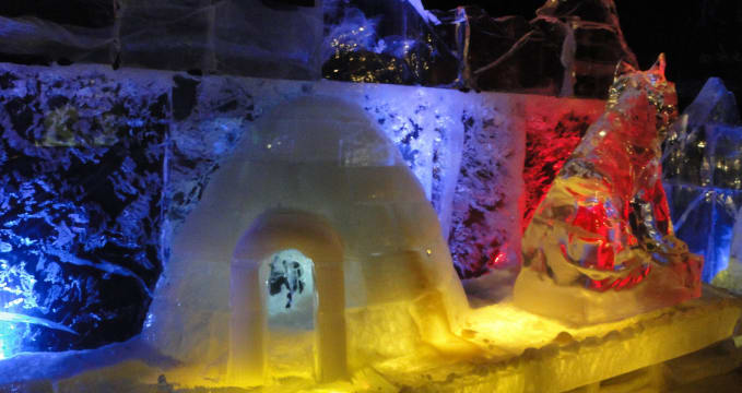 Fairbanks Ice Museim - https://www.flickr.com/photos/jjandames/9406780770/in/photolist-fkfdcm-fkgCcw-fkfvzw-fkfgCU-fkfxKE-fkftxU-fkfbWS-6enEez-fkfjXs-fkfPym-fk19Sz-fk1NKH-FTL3qE-fkg4yf-fkfKD5-p37pnn-fk2sja-fk117i-fk1X3r-fkfrKG-fkfFmU-fkfoeW-6erNS1-G3T7t-fk1SJe-fk1vBZ-fk1dhP-fkf7sN-fk16tV-fkfRth-p38tHx-FTUFyR-fk24Mk-pjzP5L-fk1eqX-fkg33E-6erNp7-7KaTUG-Gpbkff-6erP9J-6erNYU-6enE9p-GEXTzs-GEXVbo-6erNWG-7wMWPg-DNfu2-6erNvN-7K6Yvz-dXUgS