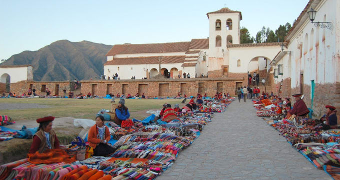 Chinchero - https://www.flickr.com/photos/u-suke/4803455492