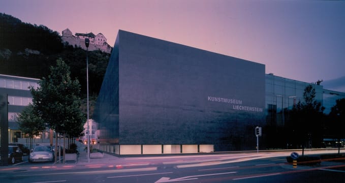 Kunstmuseum - https://en.wikipedia.org/wiki/Kunstmuseum_Liechtenstein#/media/File:Kunstmuseum_Liechtenstein,_Vaduz.jpg