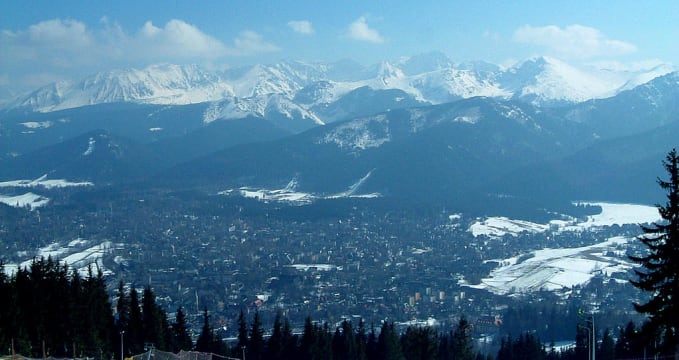 horní stanice lanovky na Gubalówce - https://commons.wikimedia.org/wiki/File:Zakopane_-_skiing_%2828%29.JPG