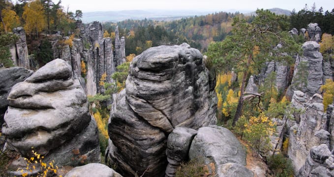 Prachovské skály - https://www.flickr.com/photos/olgierd/43976770450/in/photolist-2a15rJb-XveqPz-Xi9kL6-TDpgyU-dTaevt-Xveto2-dTfgaG-8L6awm-8L6aNw-dTarqe-ZauPmN-8L36gt-8L6aVm-8L6aYy-dTfAod-8L6aRW-dTg2gs-463Fhh-4678bq-a1W4Ue-dTgcTN-dTagYR-463jwD-dTaeXV-2a18uvs-dTfNYj-464TjN-462VBv-461Rii-465UCy-dTfT1q-dTacsr-4675Bw-dTfN23-dT9RyD-dTfKXs-465kjY-463CMd-461n5D-dTftWs-464zJ5-467DjA-468tw5-465Nyj-45ZJ5X-dTfGq9-463dZz-dTa4R2-QCTawG-dTg1b7