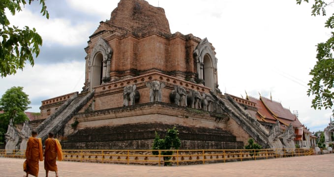 Hlavní chrám Wat Chedi Luang - https://www.flickr.com/photos/zoutedrop/2650474637/