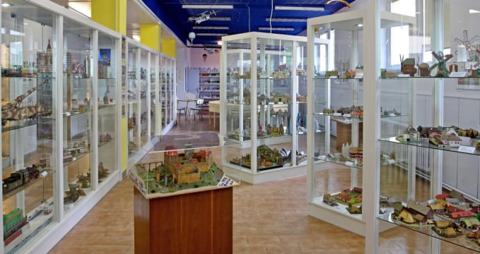 Muzeum papírových modelů - https://commons.wikimedia.org/wiki/File:Expozice_muzea.jpg