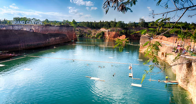 Grand Canyon Chiang Mai - https://www.flickr.com/photos/followyourfeet/33035144805/