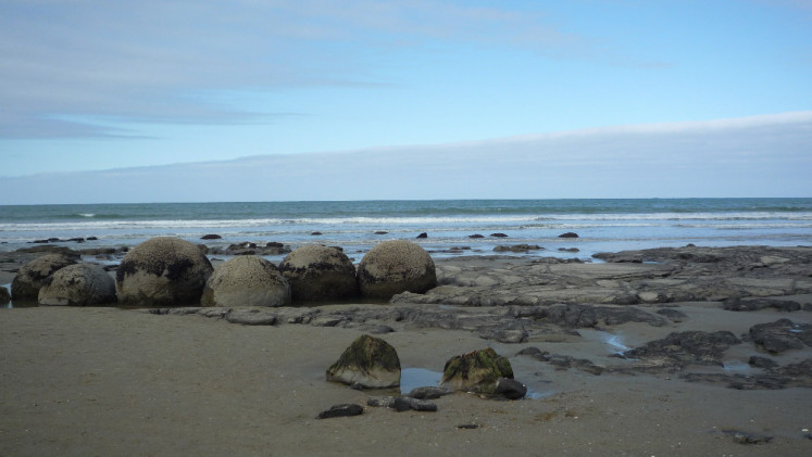 Moeraki boulders