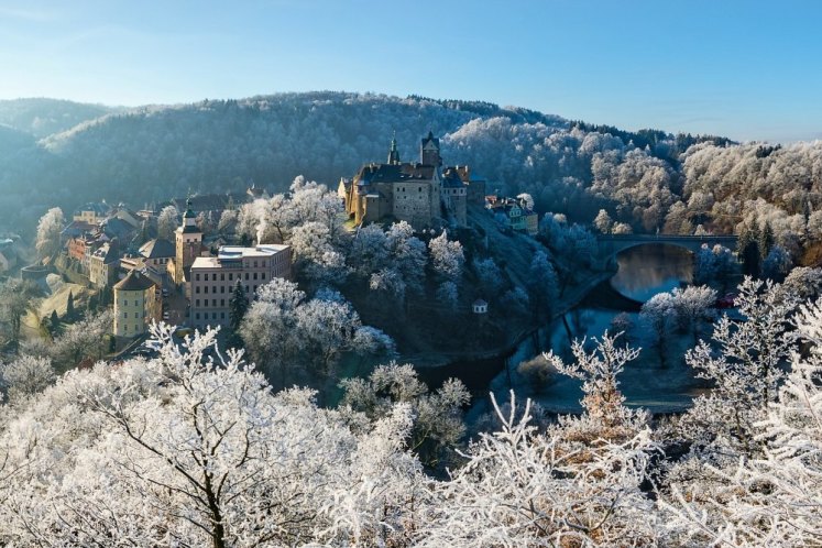 Krušnohorské vánoční trhy - adventní čas na hradě Loket i v podhradí