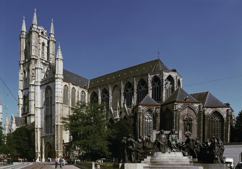 Katedrála sv. Bavona