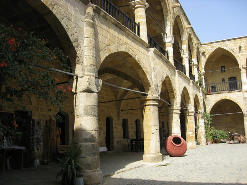 Laiki Yitonia