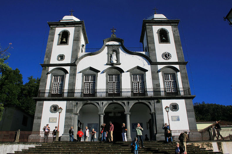 Kostel Nossa Senhora do Monte