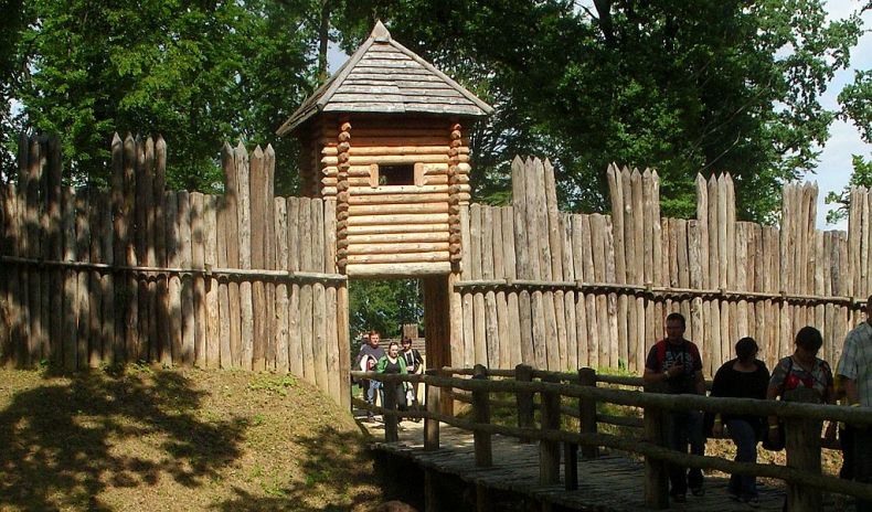 Archeologický skanzen Karpatské Troje v Trzcinici