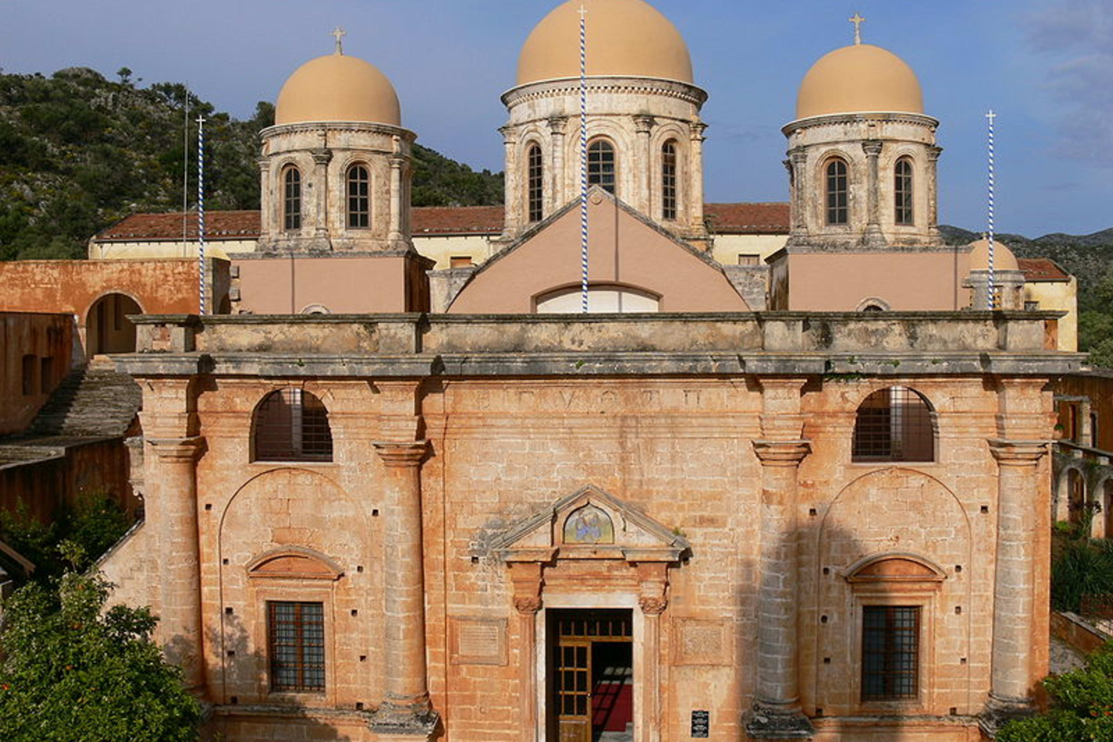 Kostel Agia Triada na poloostrově Akrotiri